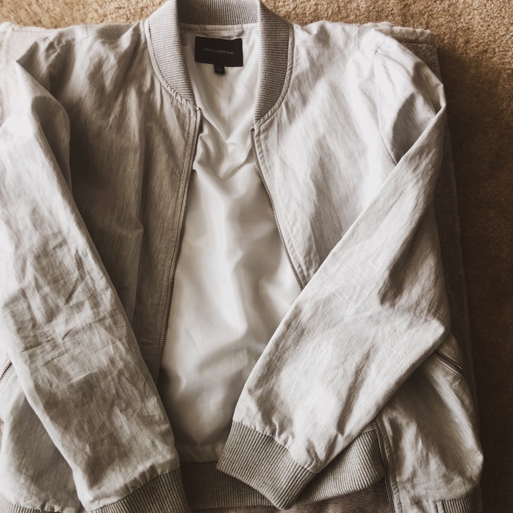 Banana Republic Men’s Bomber Size: L